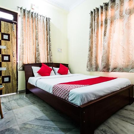 Oyo 24087 Viraj Hotel Danapur Екстериор снимка