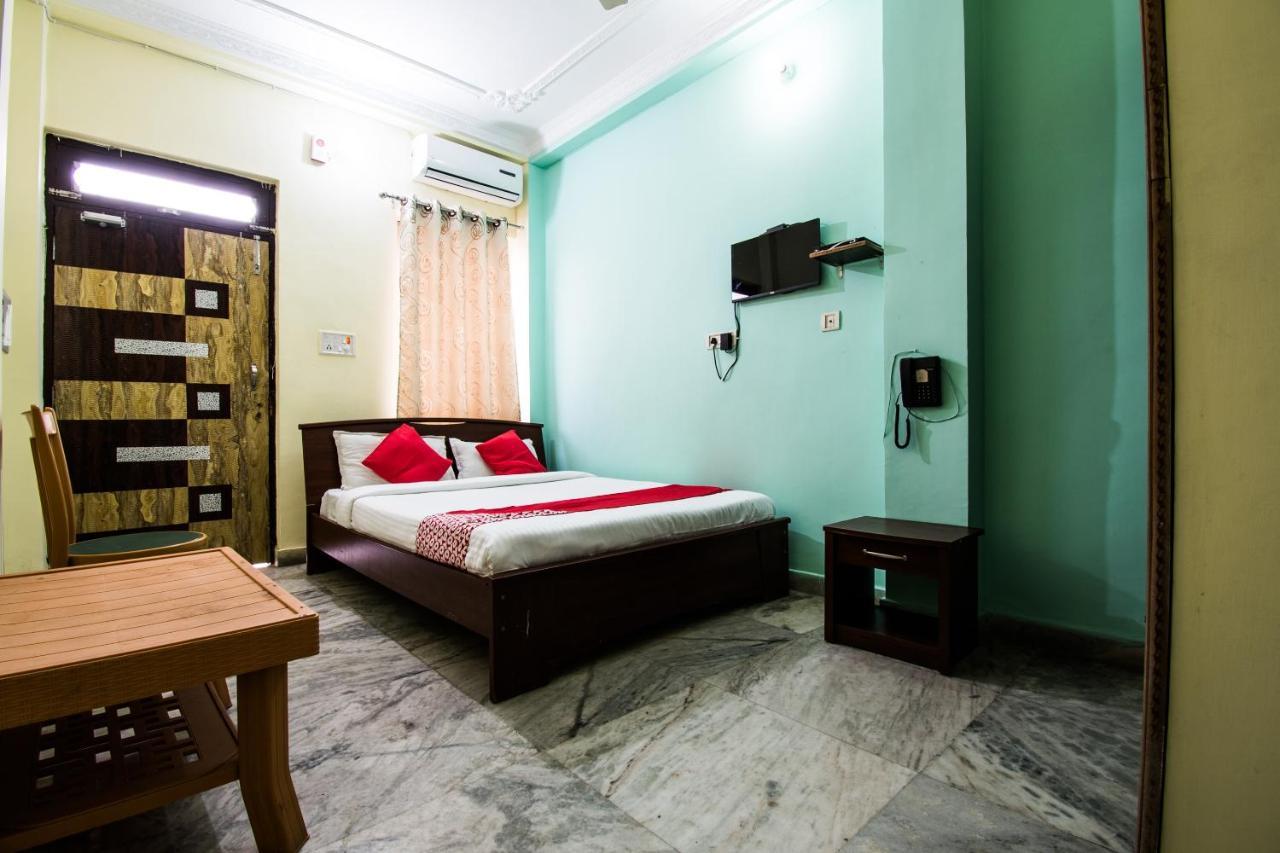 Oyo 24087 Viraj Hotel Danapur Екстериор снимка
