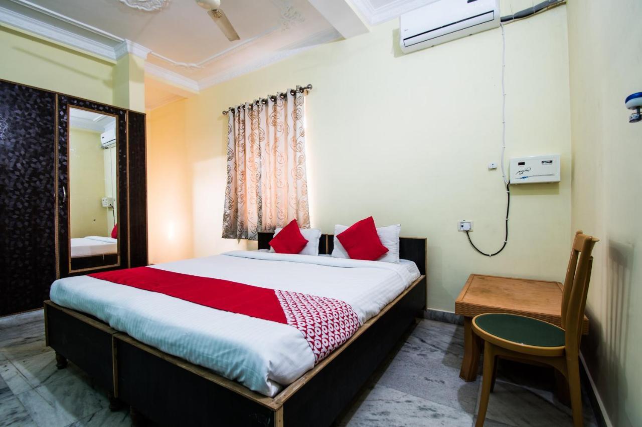 Oyo 24087 Viraj Hotel Danapur Екстериор снимка